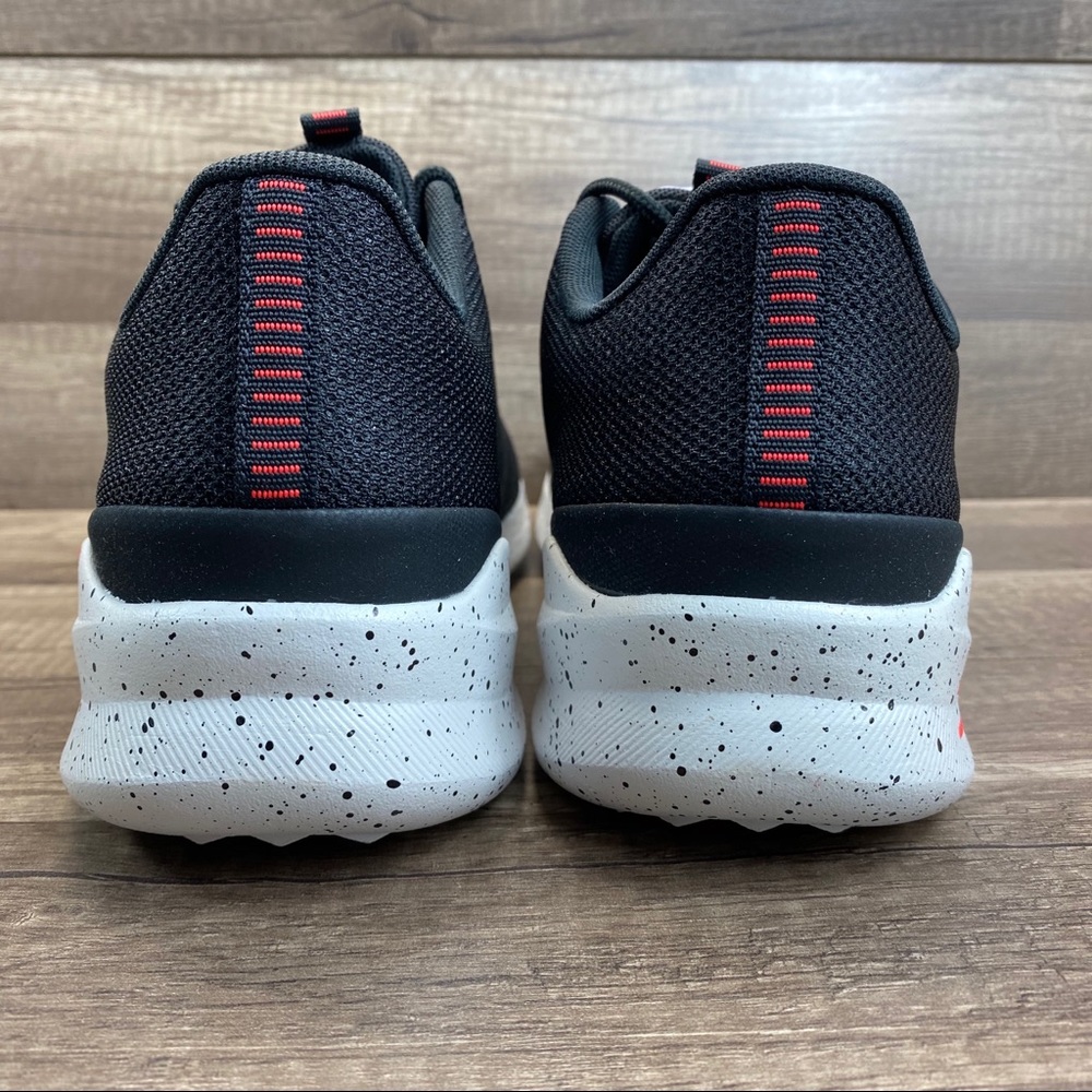 New Balance District Run - Picture 6 of 8